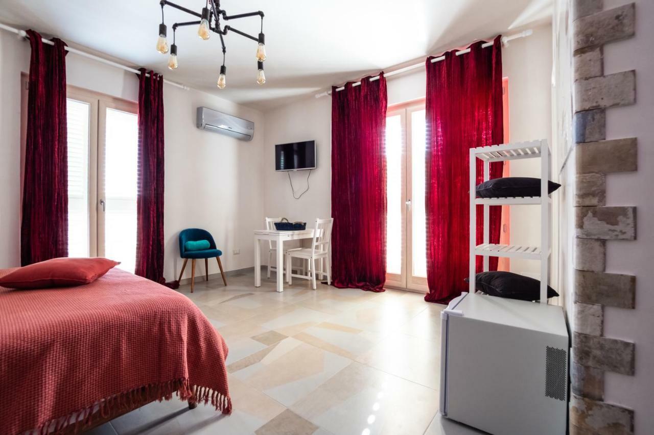 B&B A Pochi Passi Polignano a Mare Bagian luar foto